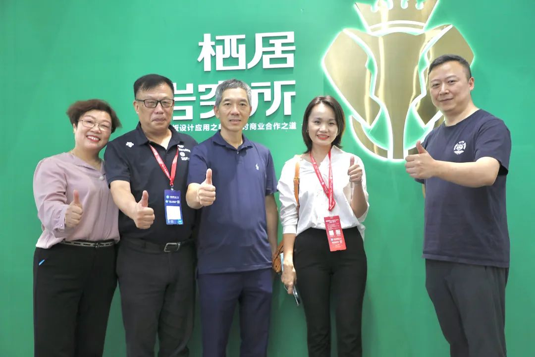 實(shí)力綻放 巖領(lǐng)未來 | 德利豐X2022廣州建博會(huì)圓滿收官！(圖3)